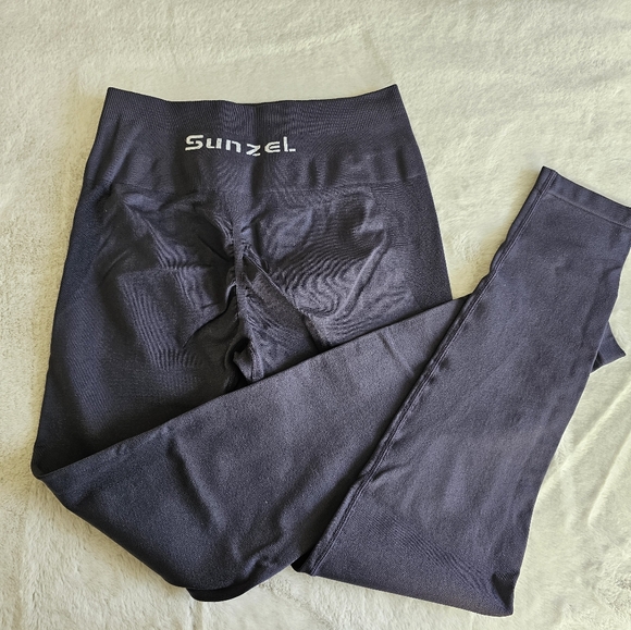 Scrunch leggings bundle - Picture 3 of 5